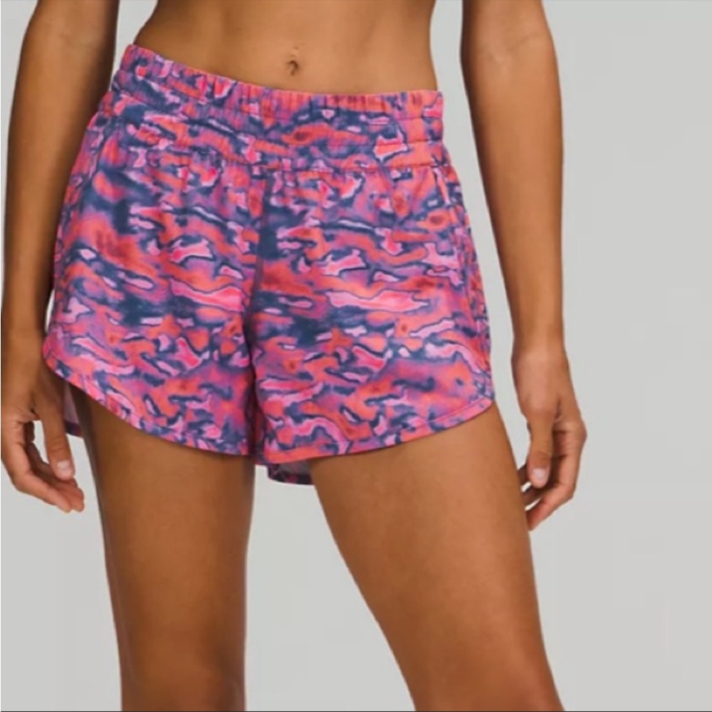 🌸LULULEMON TRACKER SHORT 4”-CHROMA CLASH MULTI-12🌸 - Picture 9 of 11